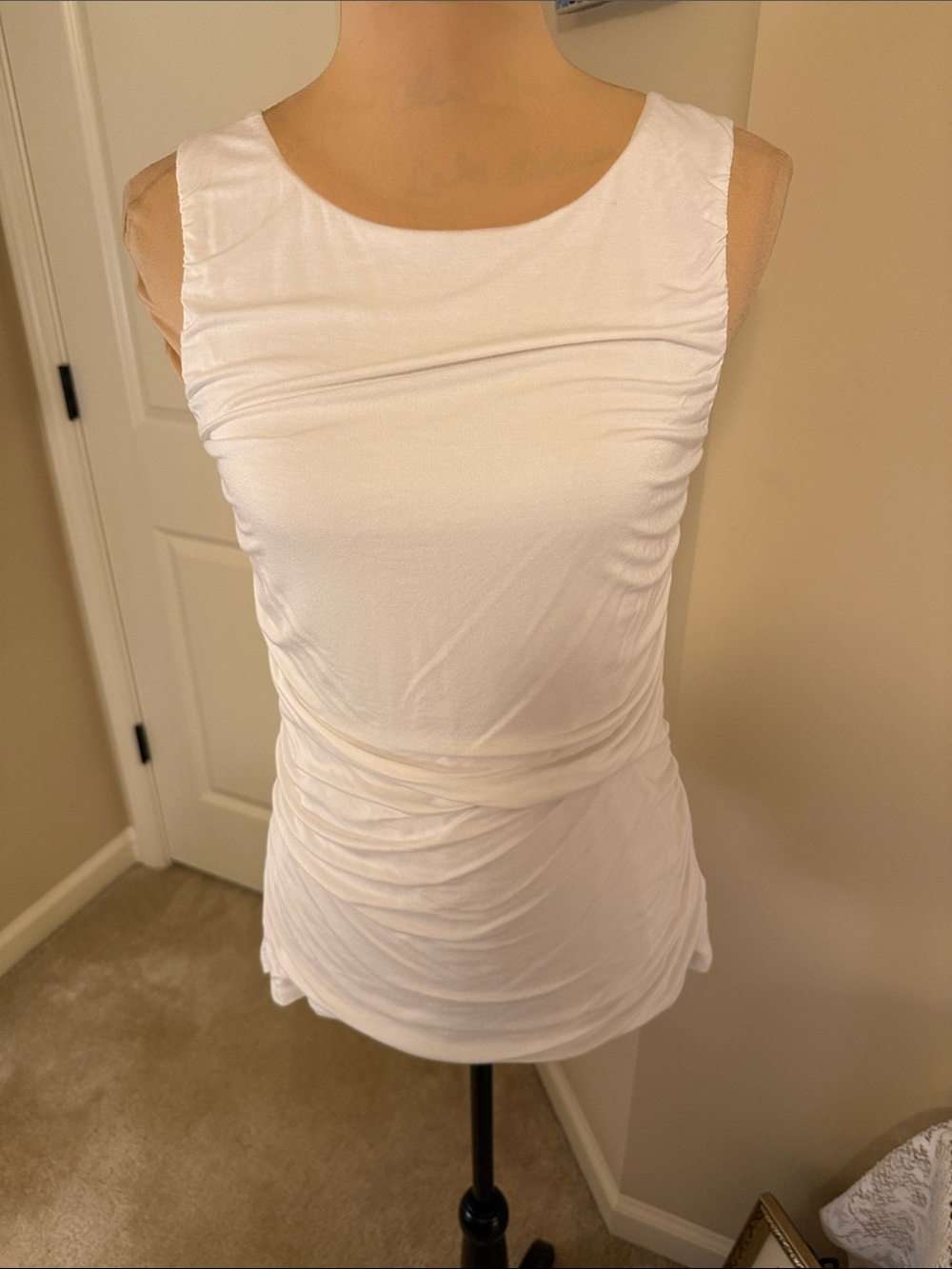 Cable & Gauge White Ruched Scoop Neck Tank